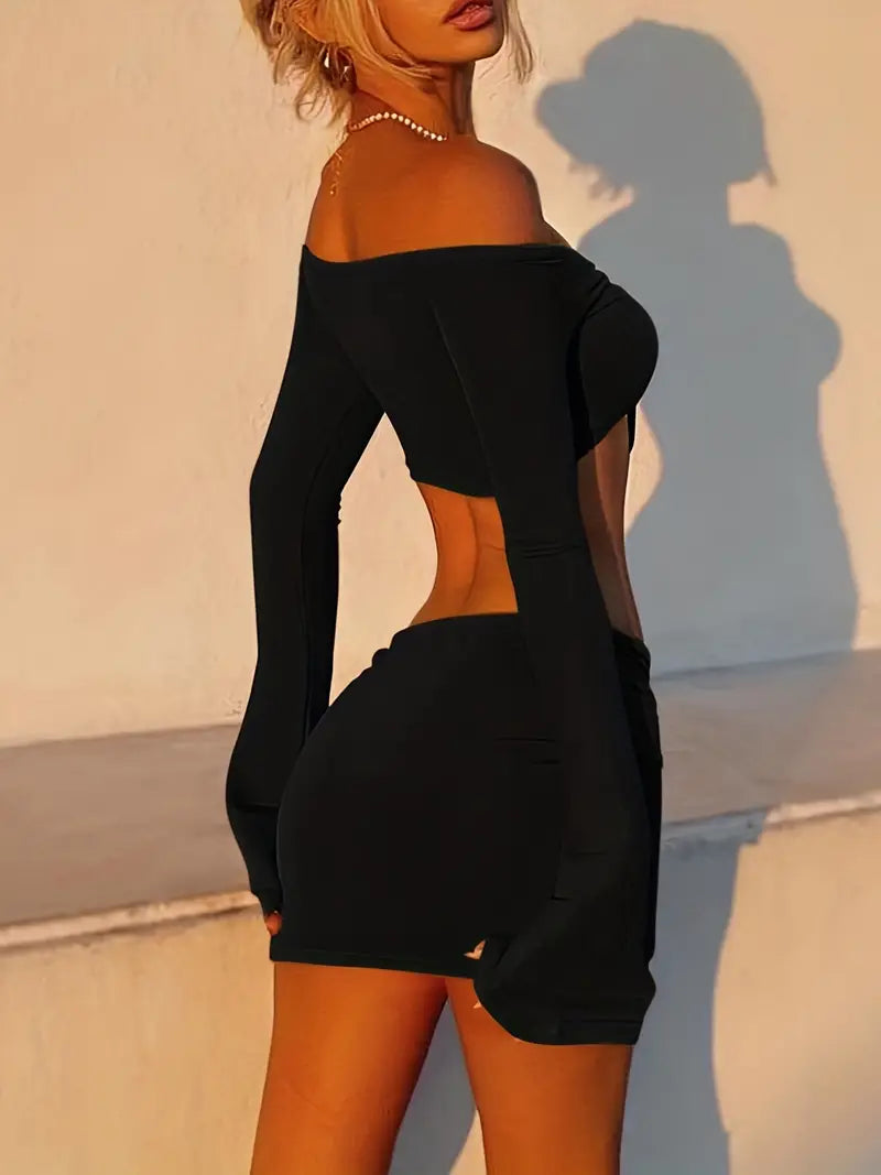 Affettuoso: Conjunto de Dos Piezas con Crop Top y Falda con Cordón